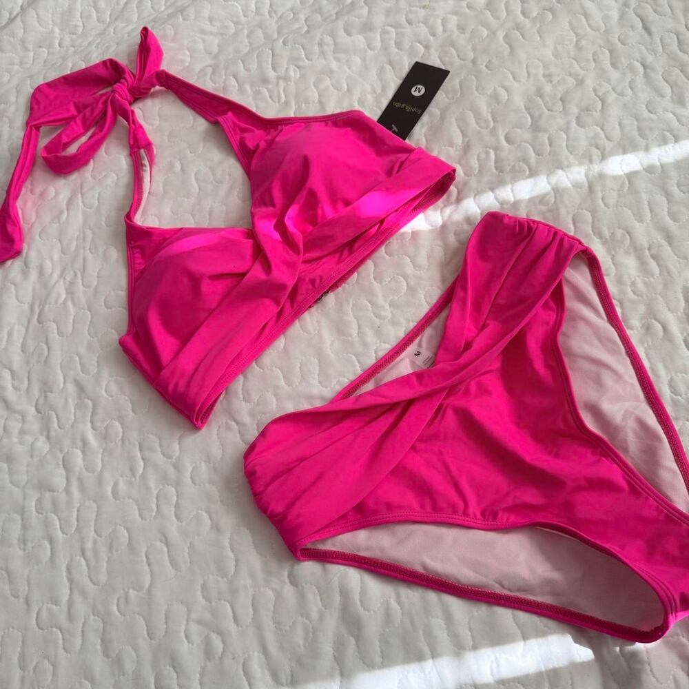 NWT Soplia Gon Women Hot pink bikini set halter tie trendy & fun